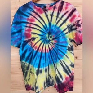 GILDAN Soft Style | Tie-Dye T-Shirt | Color: Blue,Red,Yellow,Black | Size: L